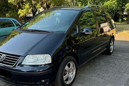 VW Sharan 142.000 km 4.800 &euro; Stuttgart 70376