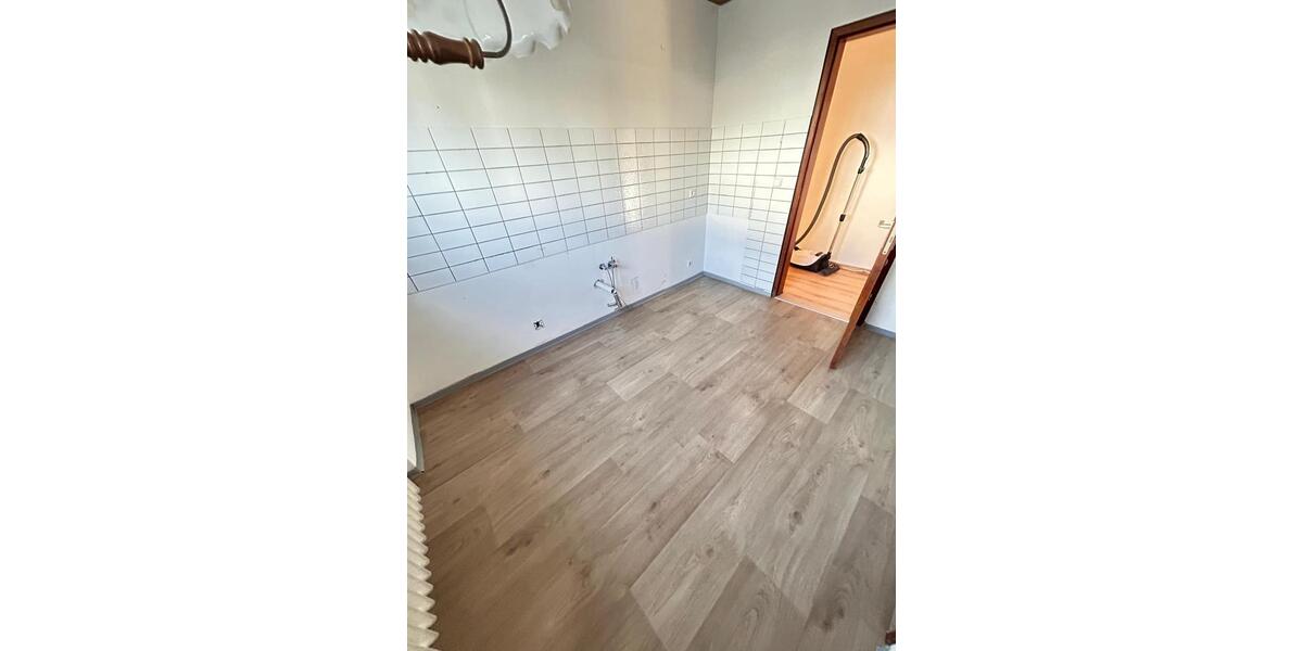 Erdgeschoßwohnung Heimsheim - 3.5 Zimmer, 100 m&sup2;, 1.150&euro; | Angebot:25924877